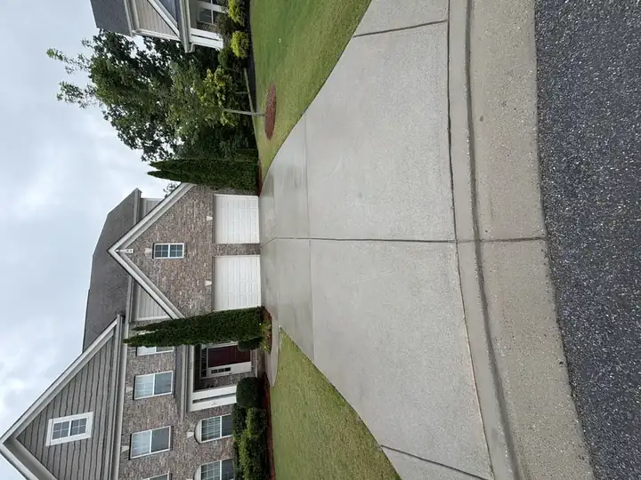 Driveway, sidewalk, and patio cleaning in Cumming, GA